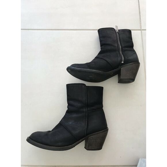 D. Co Copenhagen Leather Side Zip Ankle Boots Black - Picture 9 of 11